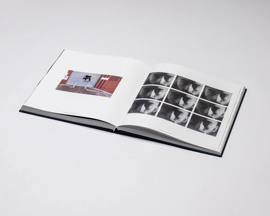Pause by Chris Middlebrook Book