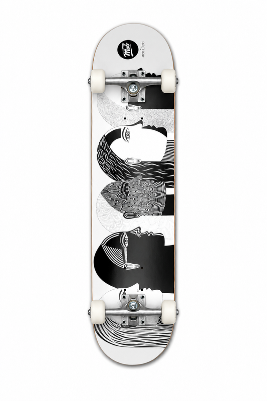 Mob Skateboards Heads Complete mit Polster-Trucks und MOB Wheels 53mm 99A