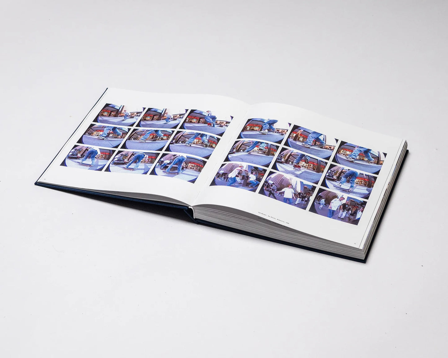 Pause by Chris Middlebrook Book