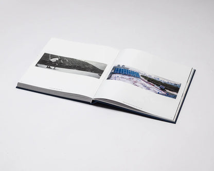 Pause by Chris Middlebrook Book