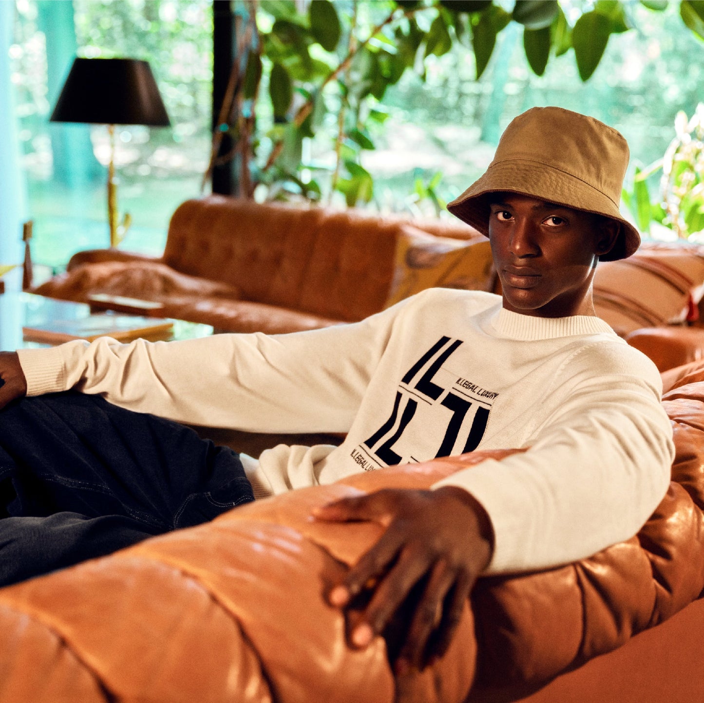 Illegal Luxury – Sweater No.4