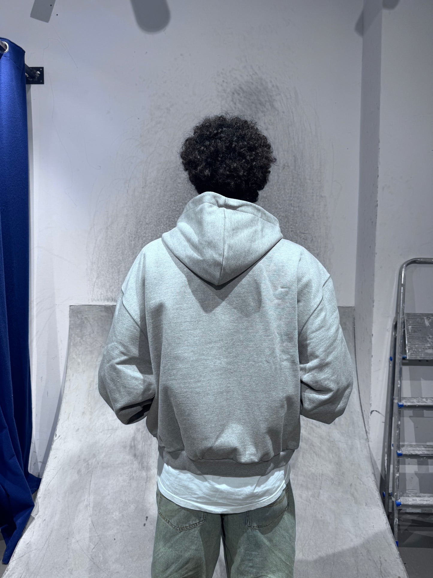 Mantis Sphinx Zipper Grey
