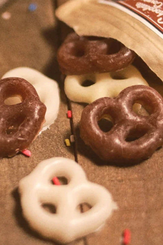 OhCake Lutzka Pretzels Curb Wax