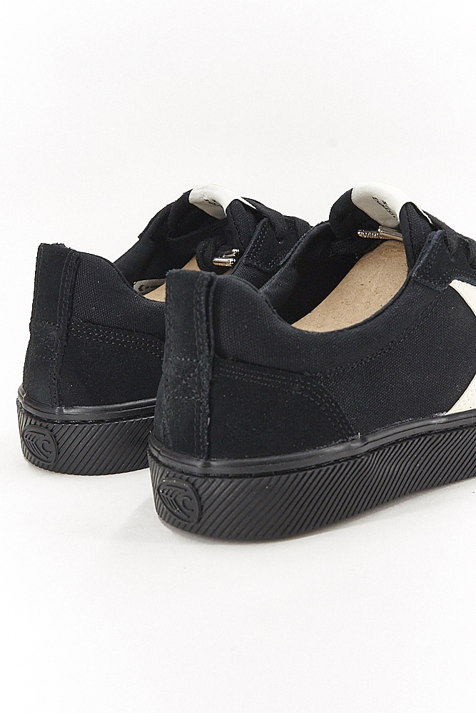 Cariuma Catiba Pro Skate All Black Skateshoes Schuhe Mantis